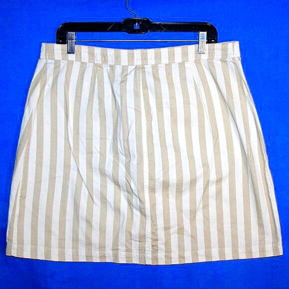 Old Navy Striped Mini Skirt - Women's Size 14 - Button Front - Beige & White - Picture 4 of 5